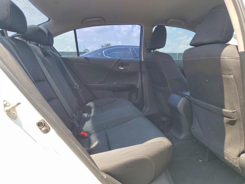 63137616 :رقم المزاد ، 1HGCR2F59FA035268 vin ، 2015 Honda Accord مزاد بيع
