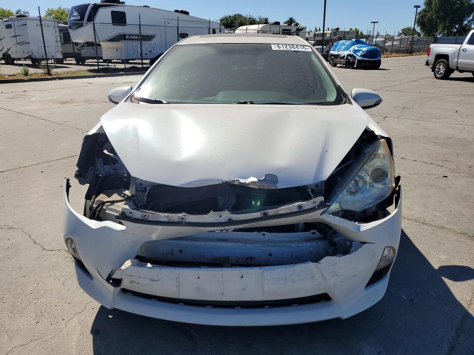 61238416 :رقم المزاد ، JTDKDTB38D1052160 vin ، 2013 Toyota Prius C مزاد بيع