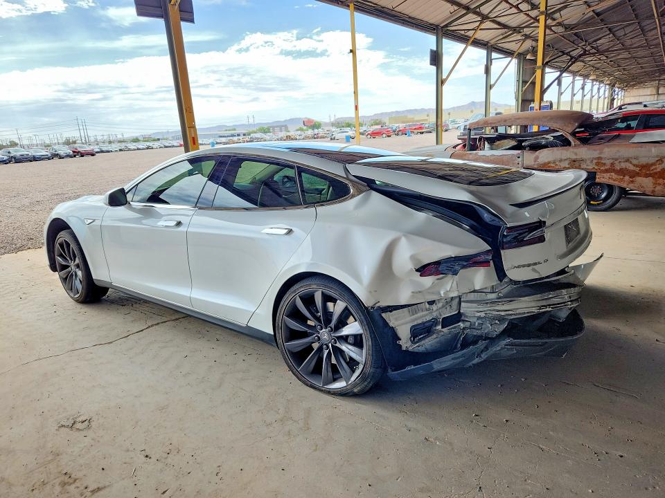 62457556 :رقم المزاد ، 5YJSA1H15EFP38376 vin ، 2014 Tesla Model S مزاد بيع