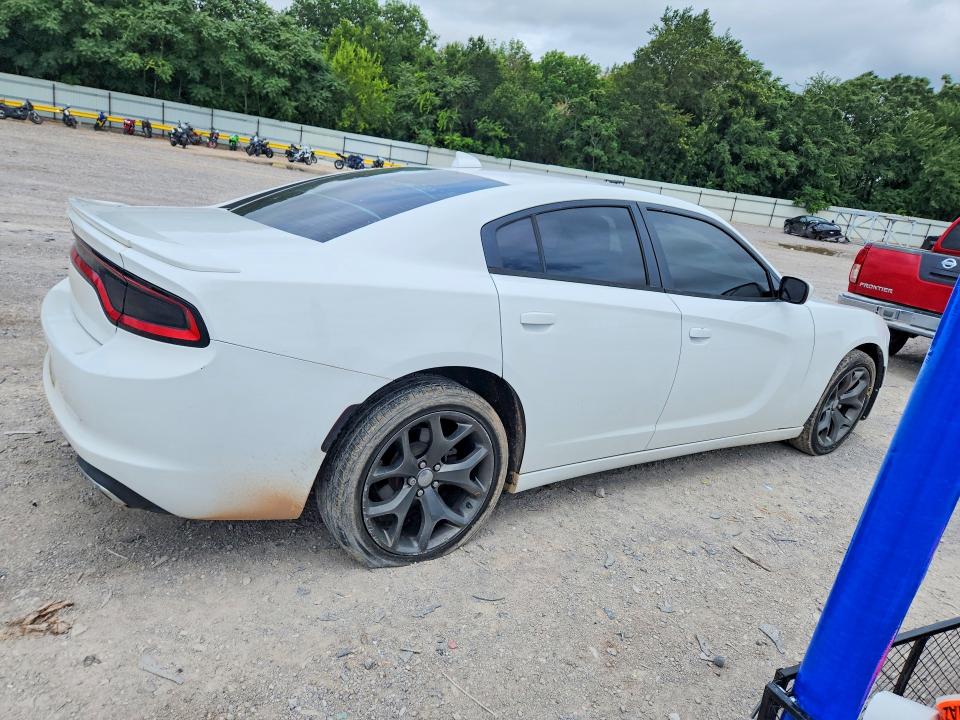 61428266 :رقم المزاد ، 2C3CDXHG0FH903009 vin ، 2015 Dodge Charger مزاد بيع
