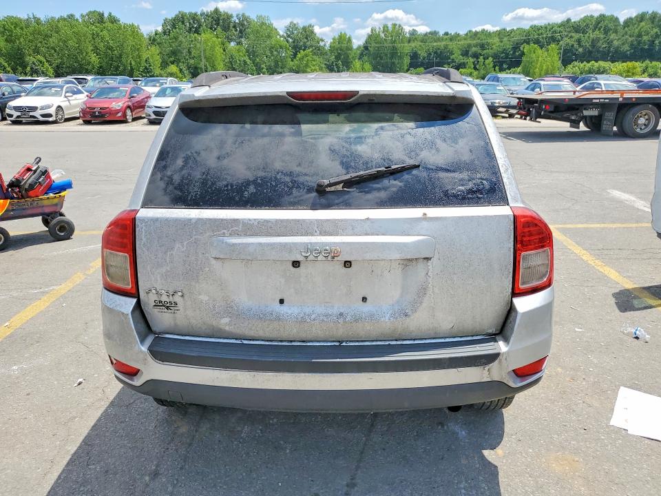 62905596 :رقم المزاد ، 1J4NF1FB8BD219037 vin ، 2011 Jeep Compass مزاد بيع
