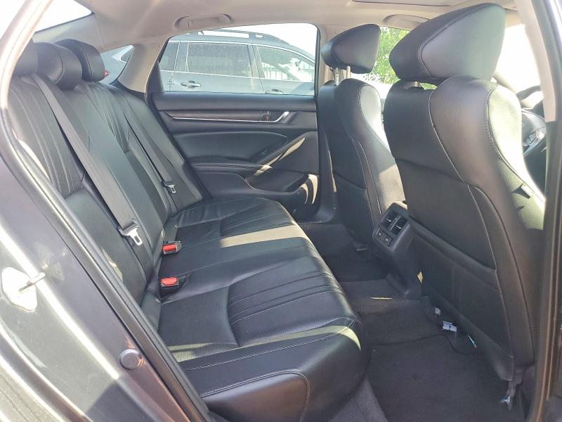 2018 Honda Accord მანქანა იყიდება აუქციონზე, vin: 1HGCV1F95JA810585, აუქციონის ნომერი: 59010416