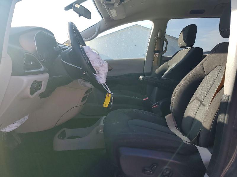 59336646 :رقم المزاد ، 2C4RC1CG7NR105192 vin ، 2022 Chrysler Voyager مزاد بيع