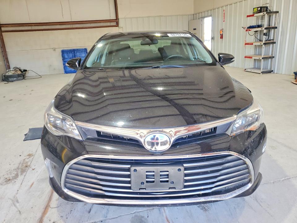60762126 :رقم المزاد ، 4T1BK1EB2JU286278 vin ، 2018 Toyota Avalon مزاد بيع