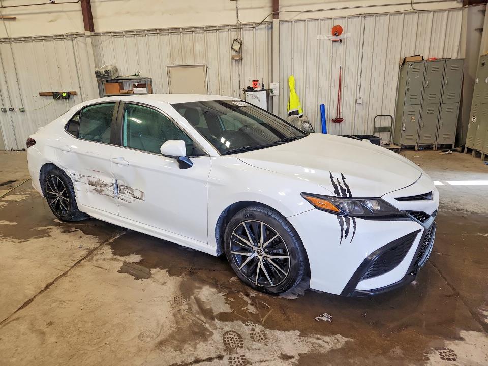 2021 Toyota Camry მანქანა იყიდება აუქციონზე, vin: 4T1G11AK1MU413749, აუქციონის ნომერი: 61918436