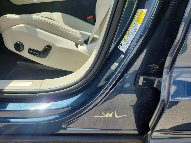 63536136 :رقم المزاد ، YV4L12DK3N1951907 vin ، 2022 Volvo Xc60 مزاد بيع