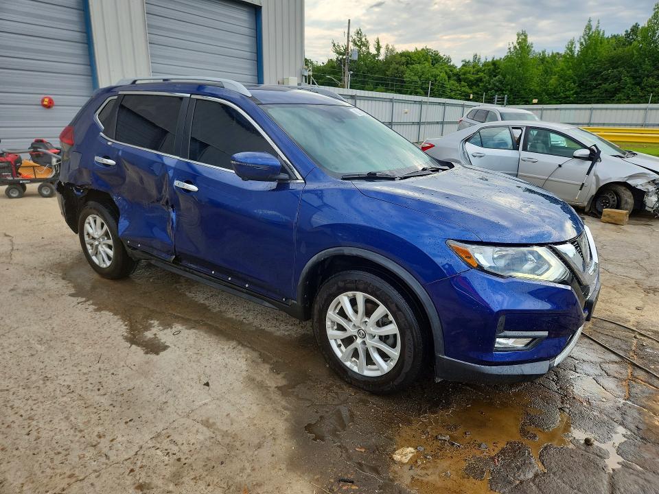 60790086 :رقم المزاد ، 5N1AT2MT0HC883115 vin ، 2017 Nissan Rogue مزاد بيع