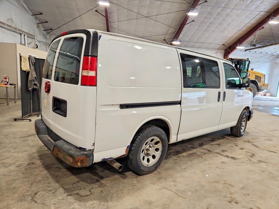 61410746 :رقم المزاد ، 1GCSGAFX9D1157685 vin ، 2013 Chevrolet Express G1500 مزاد بيع