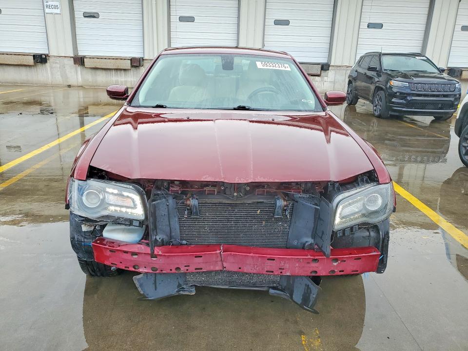 59332376 :رقم المزاد ، 2C3CCAAG9JH117339 vin ، 2018 Chrysler 300 مزاد بيع