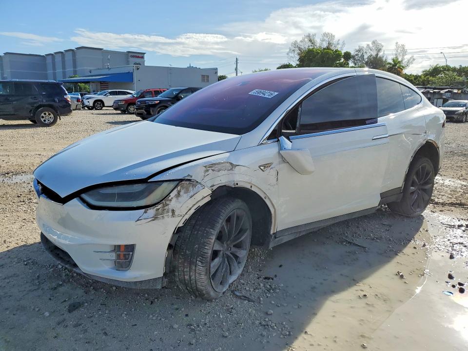2016 Tesla Model X მანქანა იყიდება აუქციონზე, vin: 5YJXCBE48GFS00908, აუქციონის ნომერი: 59694216
