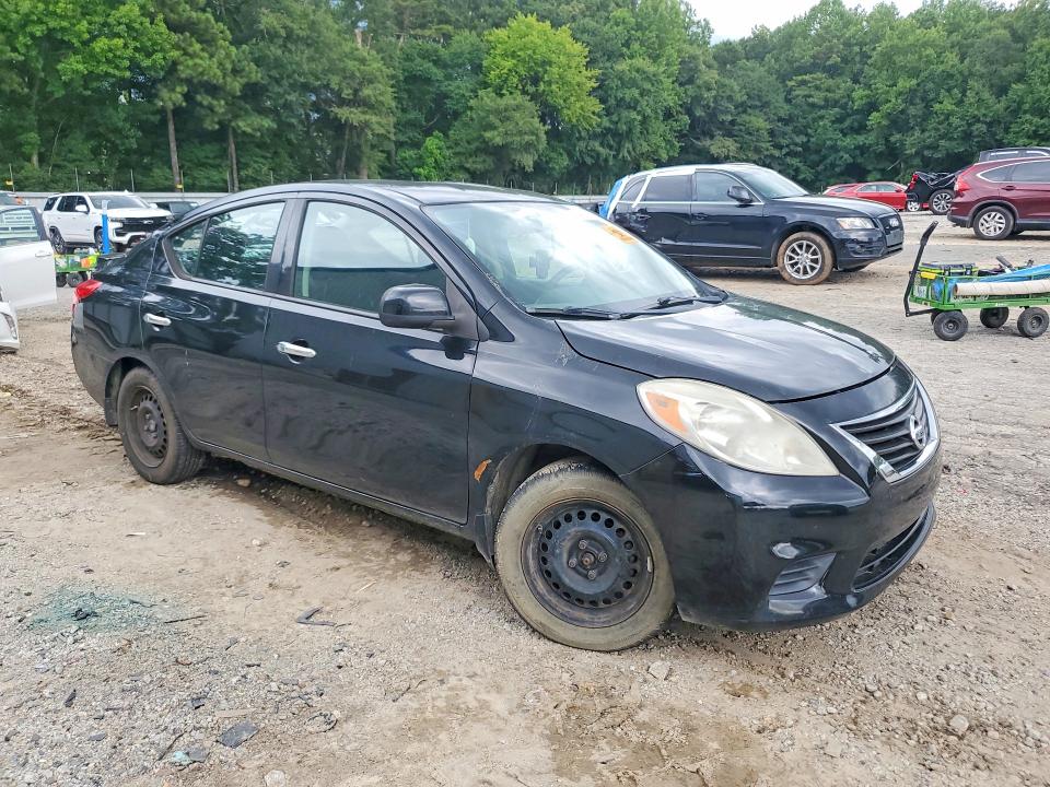 60764076 :رقم المزاد ، 3N1CN7AP2EL840894 vin ، 2014 Nissan Versa مزاد بيع