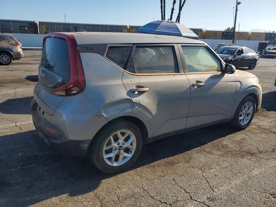 2022 Kia Soul მანქანა იყიდება აუქციონზე, vin: KNDJ23AU2N7838093, აუქციონის ნომერი: 62577786