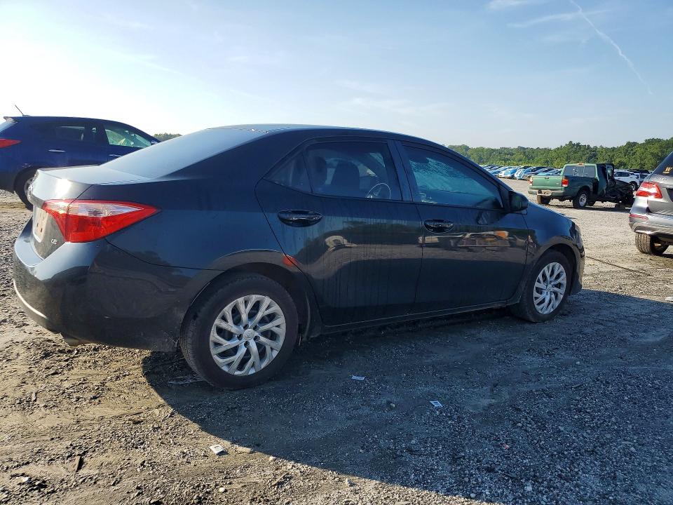 60257226 :رقم المزاد ، 5YFBURHE8KP920436 vin ، 2019 Toyota Corolla مزاد بيع