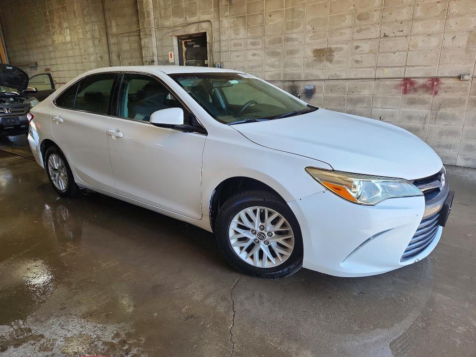 61082656 :رقم المزاد ، 4T1BF1FK8GU159904 vin ، 2016 Toyota Camry مزاد بيع