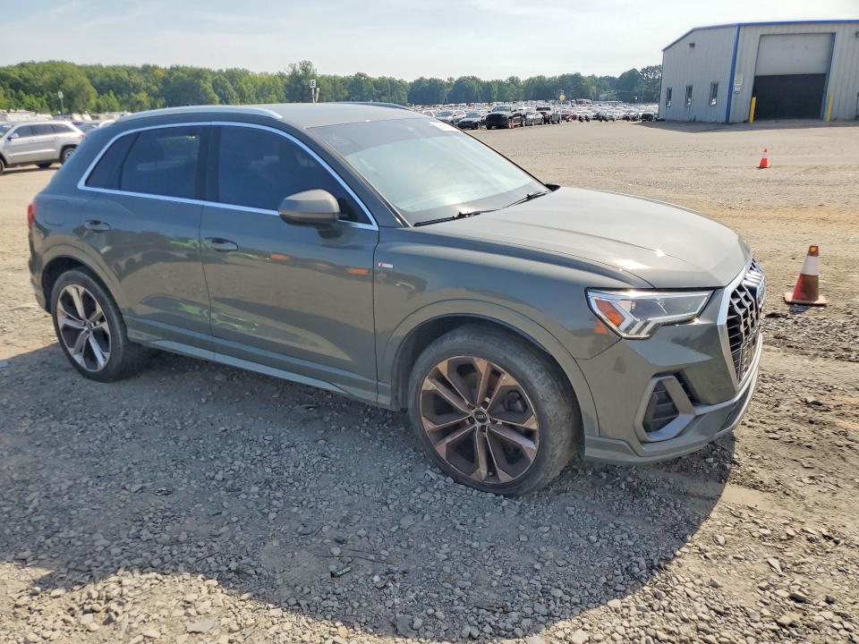62633576 :رقم المزاد ، WA1EECF31L1026920 vin ، 2020 Audi Q3 مزاد بيع