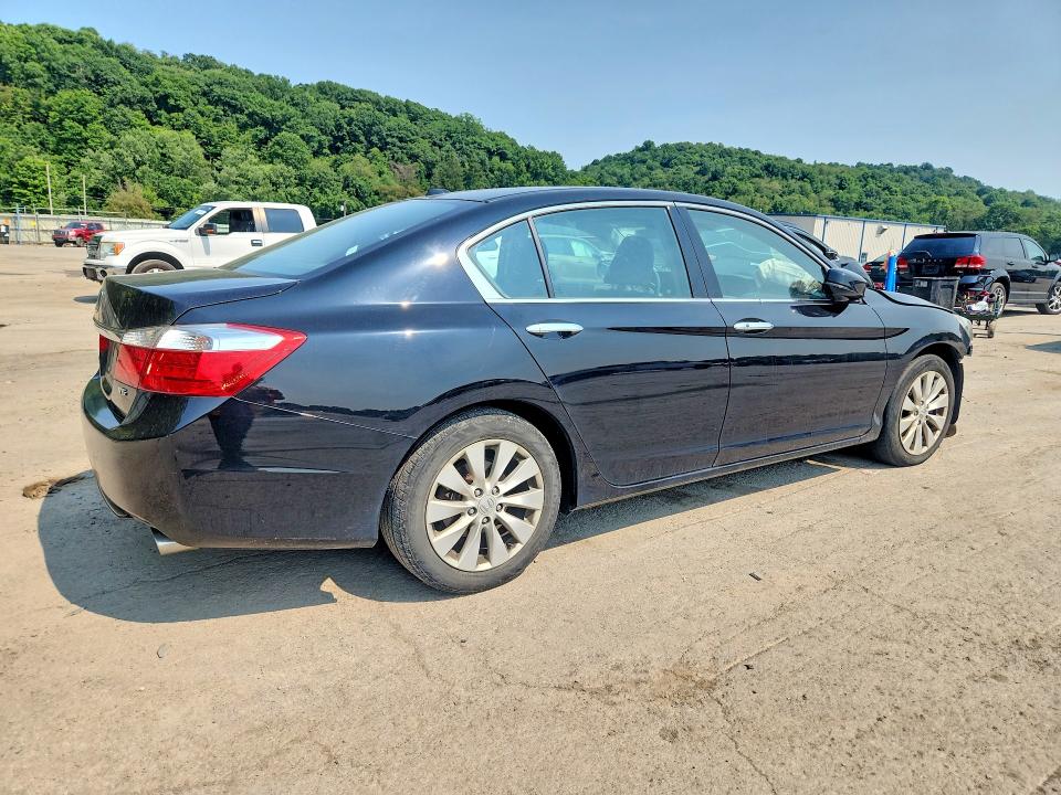 60871466 :رقم المزاد ، 1HGCR3F85EA032804 vin ، 2014 Honda Accord مزاد بيع