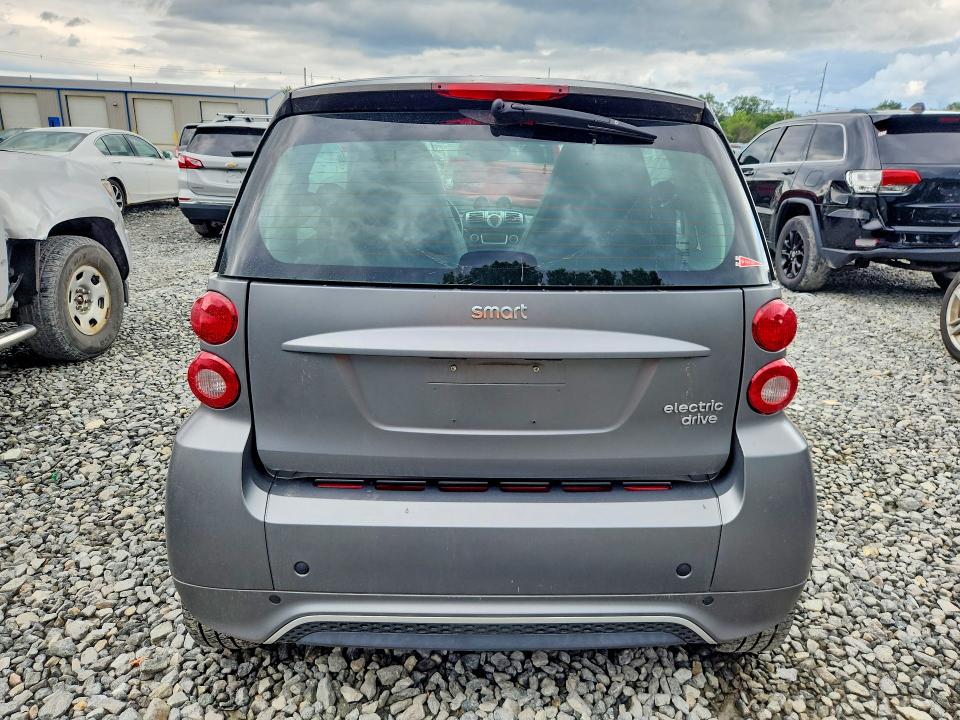2015 Smart Fortwo მანქანა იყიდება აუქციონზე, vin: WMEEJ9AA2FK840407, აუქციონის ნომერი: 62830446