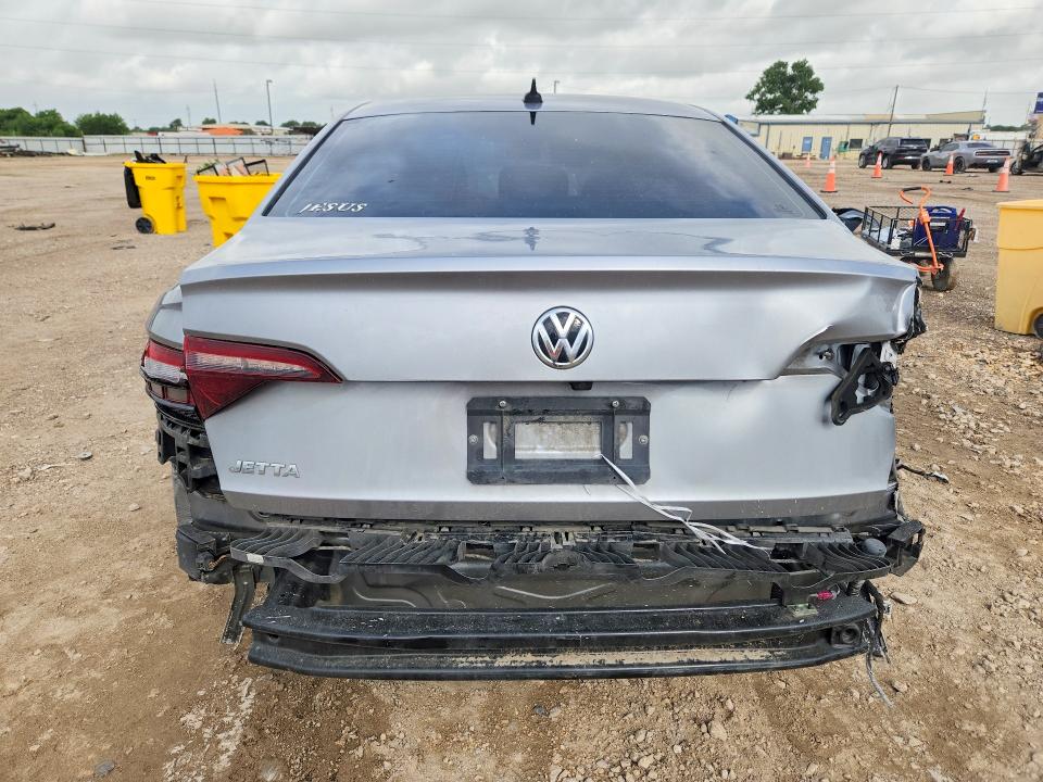61072156 :رقم المزاد ، 3VWN57BU4MM055681 vin ، 2021 Volkswagen Jetta مزاد بيع