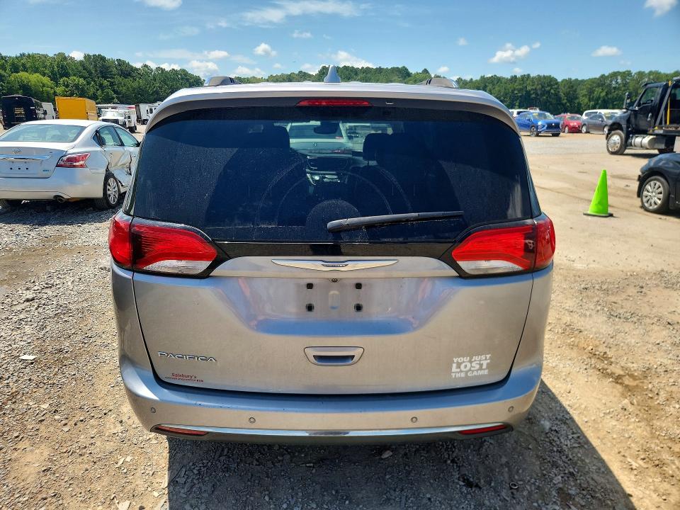 60428716 :رقم المزاد ، 2C4RC1EG9HR628487 vin ، 2017 Chrysler Pacifica مزاد بيع