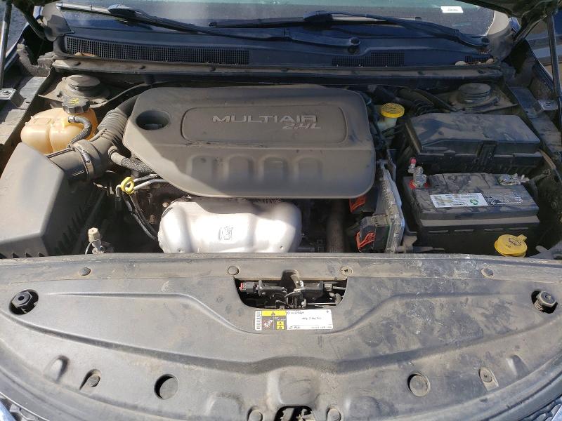 Auction sale of the 2015 Chrysler 200, vin: 1C3CCCCB8FN665540, lot number: 61973256