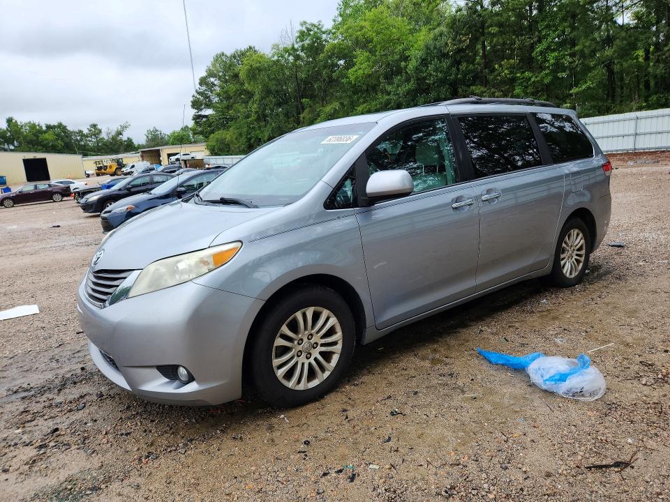 2013 Toyota Sienna მანქანა იყიდება აუქციონზე, vin: 5TDYK3DC9DS363001, აუქციონის ნომერი: 62396836