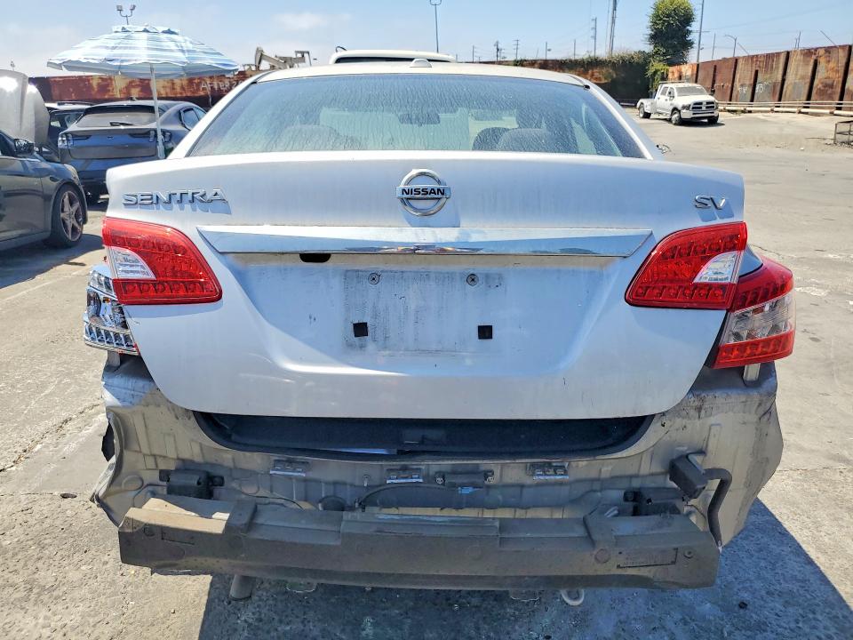 2015 Nissan Sentra მანქანა იყიდება აუქციონზე, vin: 3N1AB7AP0FY323680, აუქციონის ნომერი: 61280356