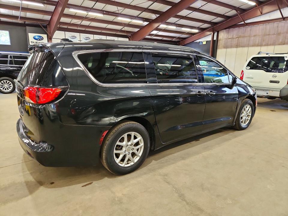 2020 Chrysler Voyager მანქანა იყიდება აუქციონზე, vin: 2C4RC1DG1LR172477, აუქციონის ნომერი: 62225466