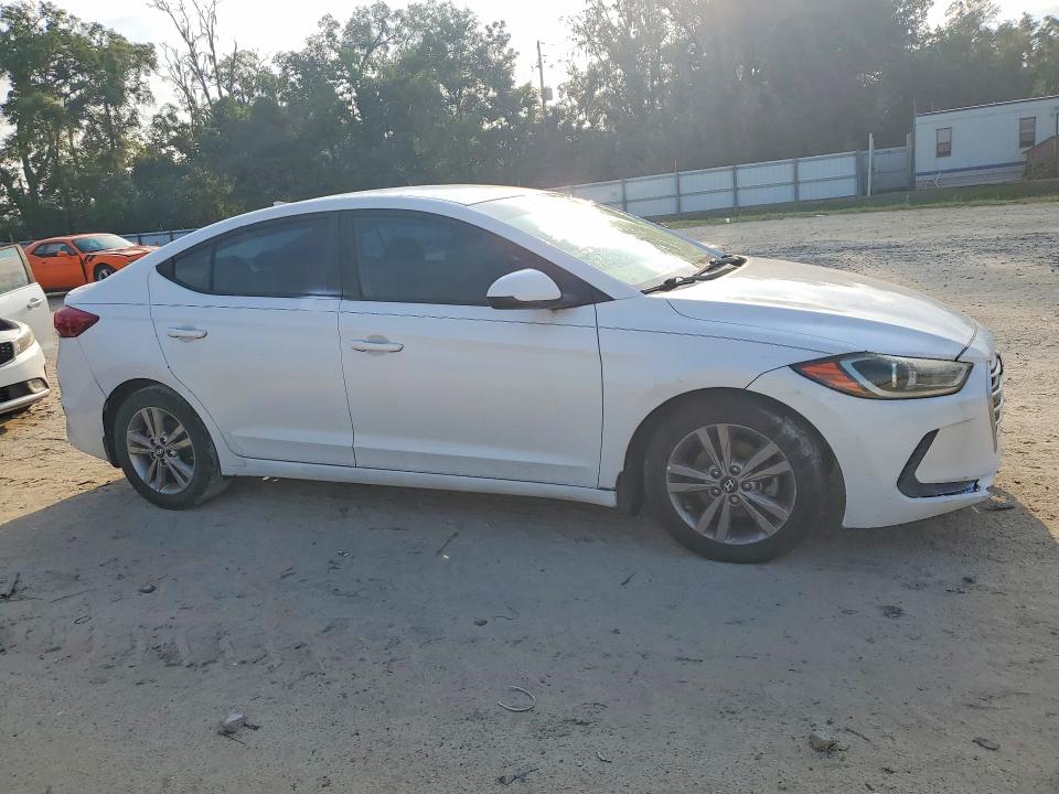 63405026 :رقم المزاد ، 5NPD84LF0JH341226 vin ، 2018 Hyundai Elantra مزاد بيع