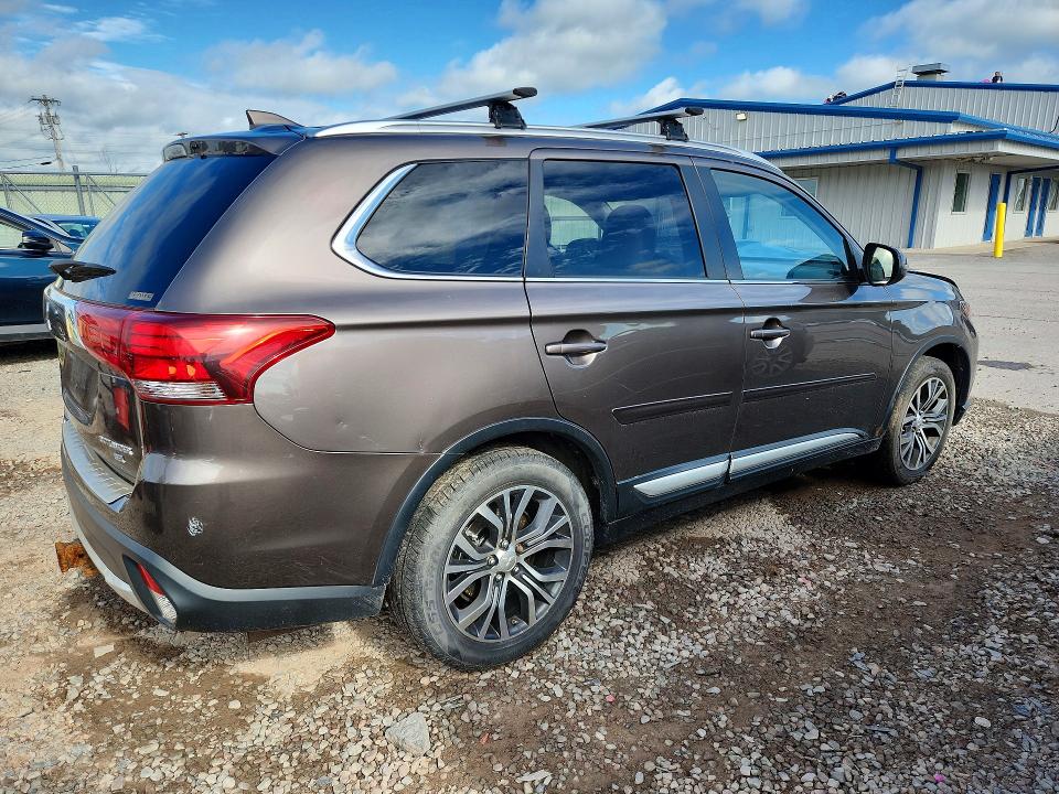 2017 Mitsubishi Outlander მანქანა იყიდება აუქციონზე, vin: JA4AZ3A32HZ015573, აუქციონის ნომერი: 59397446