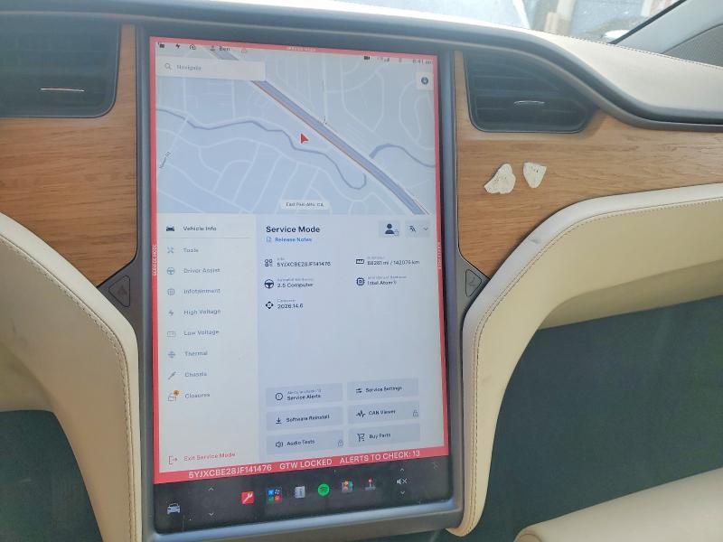 95588025 :رقم المزاد ، 5YJXCBE28JF141476 vin ، 2018 Tesla Model X مزاد بيع