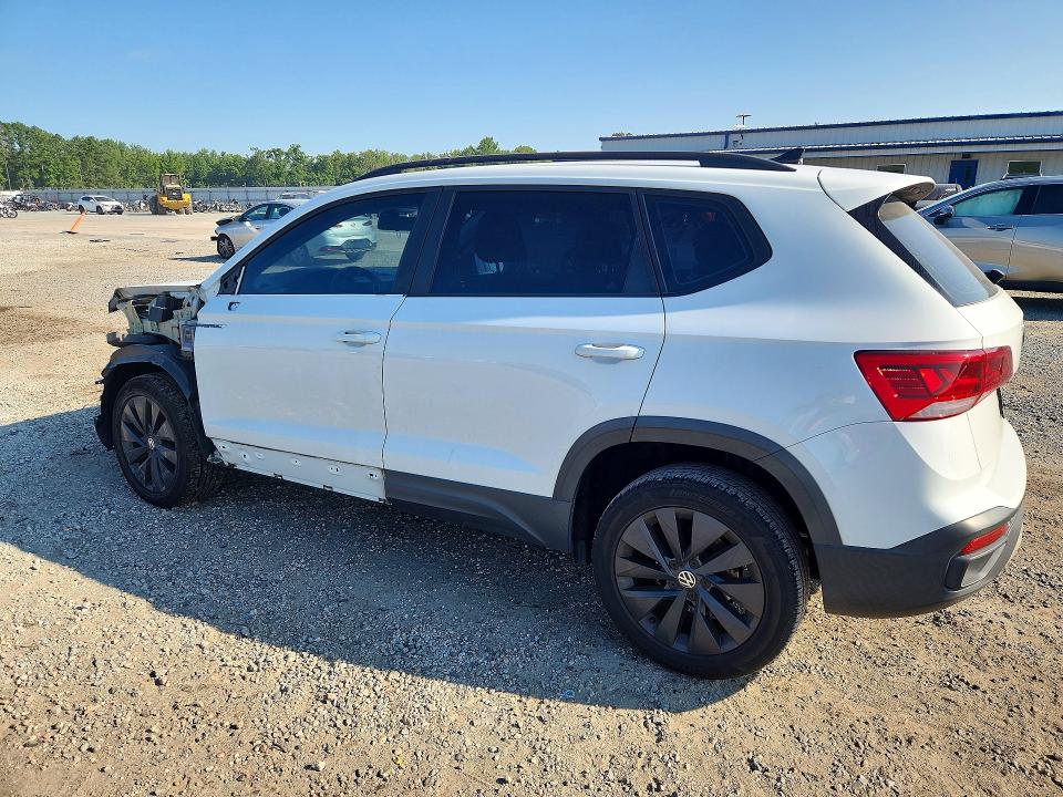 62919756 :رقم المزاد ، 3VVDX7B21NM056250 vin ، 2022 Volkswagen Taos مزاد بيع