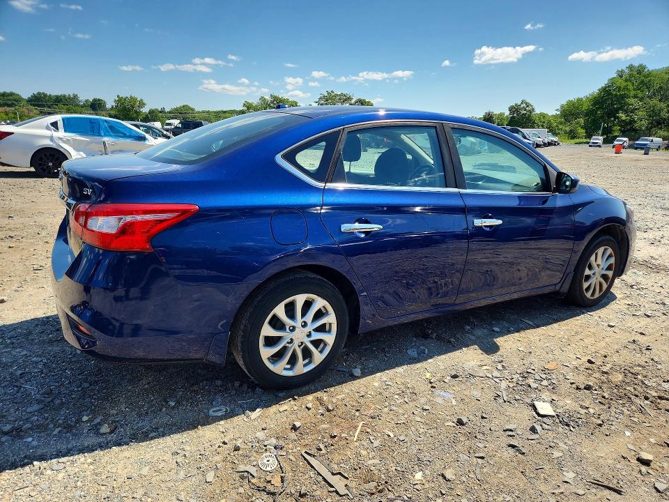 Продажа на аукционе авто 2018 Nissan Sentra, vin: 3N1AB7AP8JL651662, номер лота: 62101446