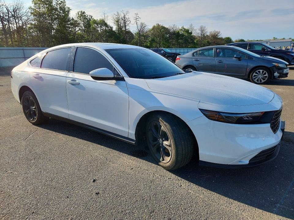 62628546 :رقم المزاد ، 1HGCY1F35PA052176 vin ، 2023 Honda Accord مزاد بيع