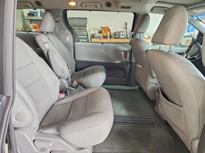 61248686 :رقم المزاد ، 5TDYK3DC2FS546730 vin ، 2015 Toyota Sienna مزاد بيع
