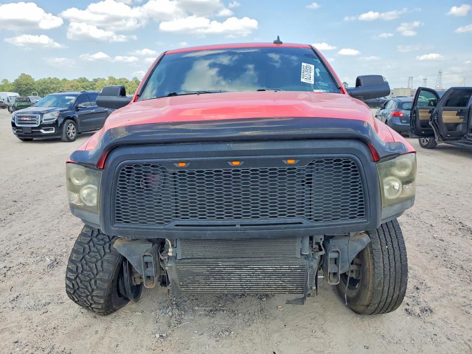 62378956 :رقم المزاد ، 3C63R3DL3FG555710 vin ، 2015 Ram 3500 مزاد بيع