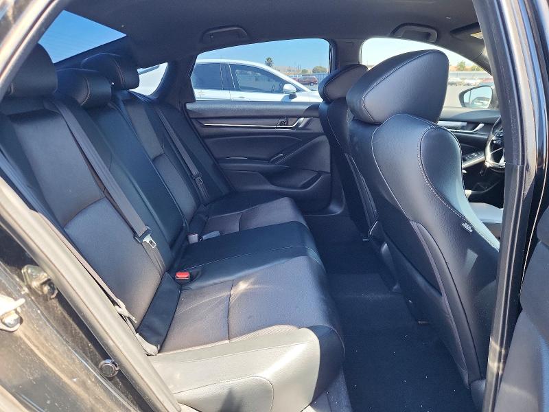 Продажа на аукционе авто 2018 Honda Accord, vin: 1HGCV1F33JA187978, номер лота: 70929885