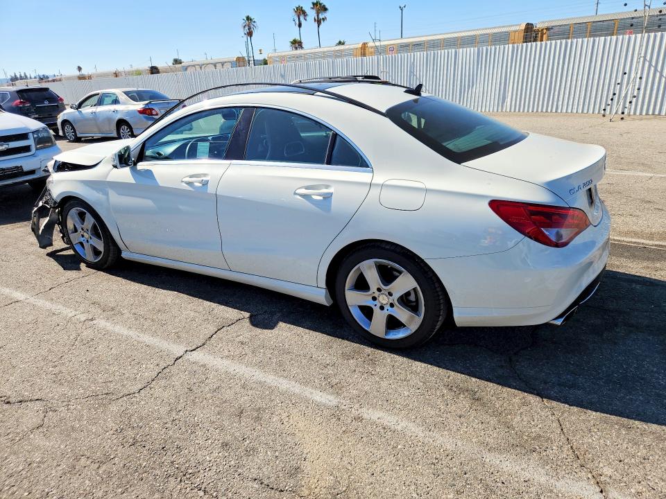 Продажа на аукционе авто 2015 Mercedes-benz Cla, vin: WDDSJ4EB0FN221767, номер лота: 61800686