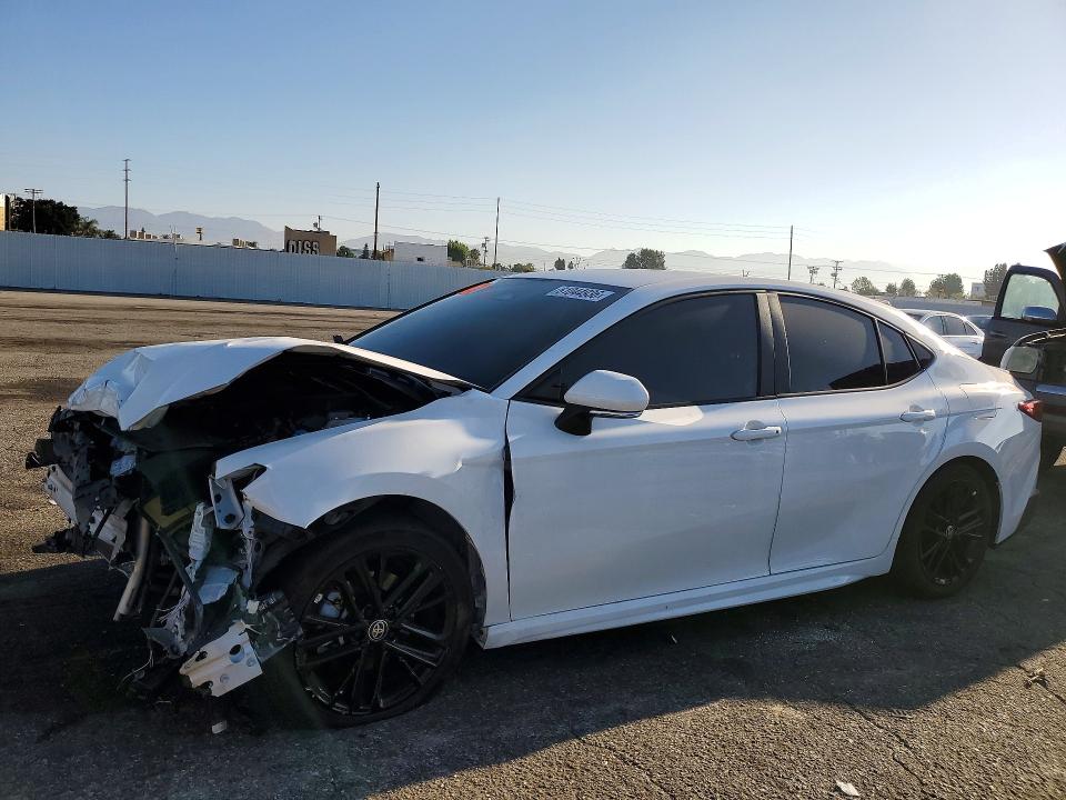 61044936 :رقم المزاد ، 4T1DAACK5SU608699 vin ، 2025 Toyota Camry مزاد بيع