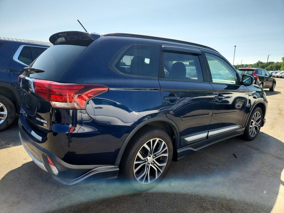 Продаж на аукціоні авто 2016 Mitsubishi Outlander, vin: JA4AZ3A35GZ037257, номер лоту: 62562766