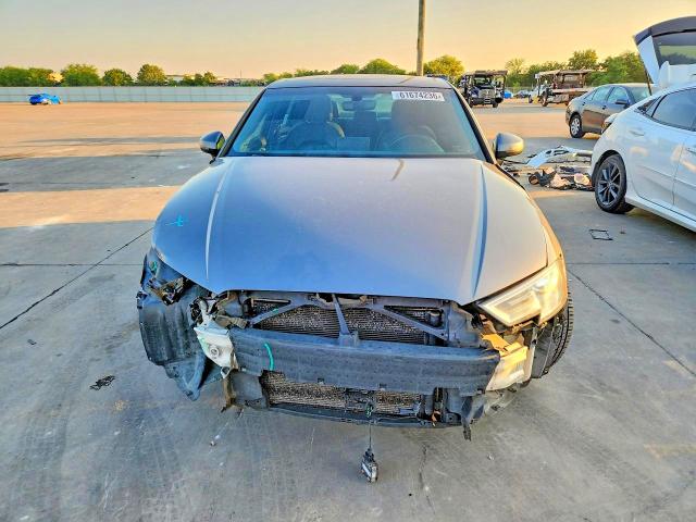 61674236 :رقم المزاد ، WAUAUGFF8LA054140 vin ، 2020 Audi A3 مزاد بيع