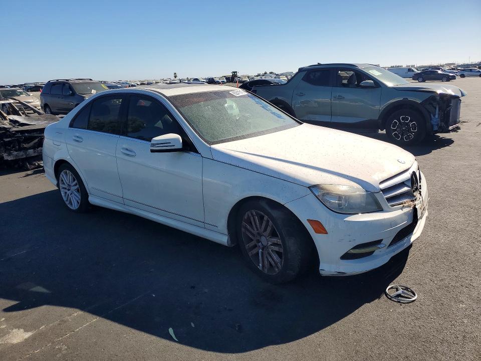 2010 Mercedes-benz C მანქანა იყიდება აუქციონზე, vin: WDDGF5EB2AR087262, აუქციონის ნომერი: 63241016