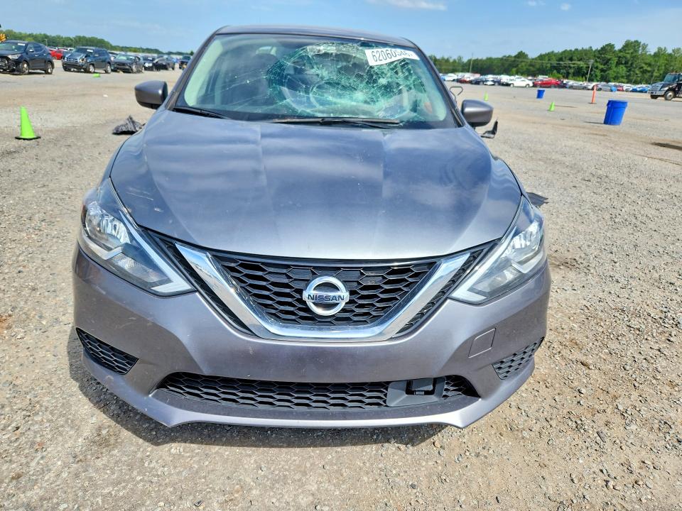 62060546 :رقم المزاد ، 3N1AB7AP5KY289293 vin ، 2019 Nissan Sentra مزاد بيع