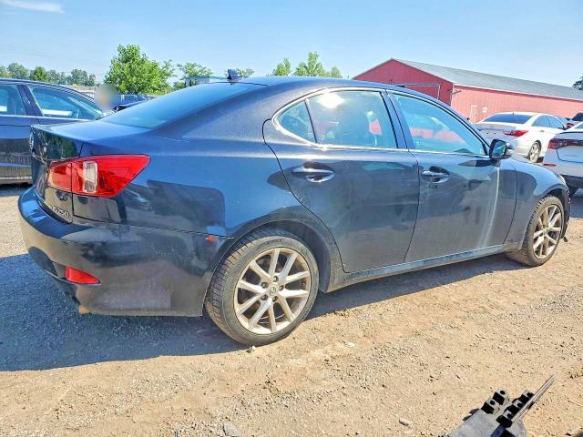 60669966 :رقم المزاد ، JTHCF5C28D5061352 vin ، 2013 Lexus Is مزاد بيع