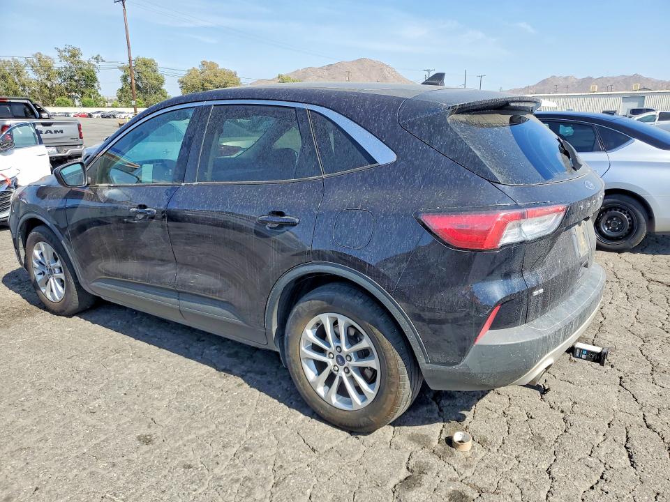 Продажа на аукционе авто 2021 Ford Escape, vin: 1FMCU0G60MUB15588, номер лота: 62567376