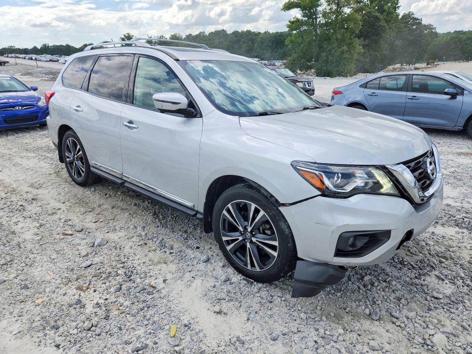 62089476 :رقم المزاد ، 5N1DR2MN9JC626778 vin ، 2018 Nissan Pathfinder مزاد بيع