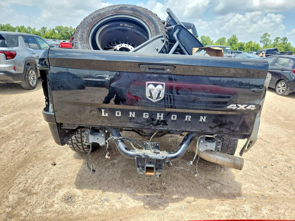 61665846 :رقم المزاد ، 3C6UR5LLXJG381418 vin ، 2018 Ram 2500 مزاد بيع