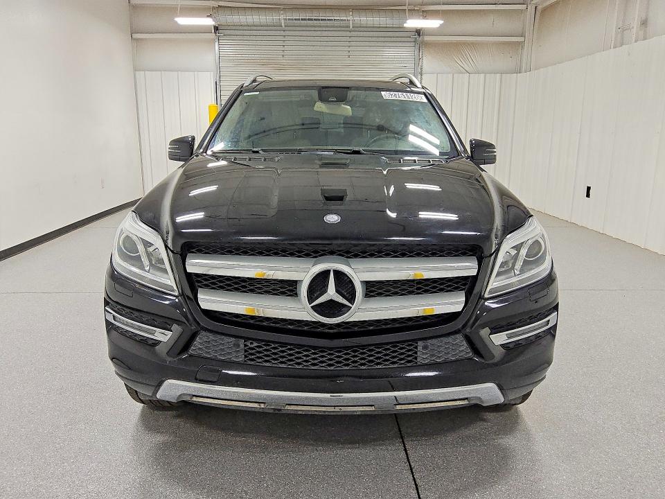 67221176 :رقم المزاد ، 4JGDF6EE7FA503823 vin ، 2015 Mercedes-benz Gl مزاد بيع