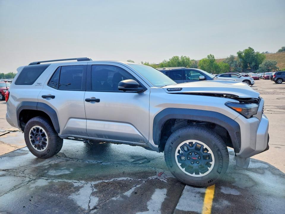 Продажа на аукционе авто 2025 Toyota 4runner, vin: JTEVB5BRXS5007001, номер лота: 59897796