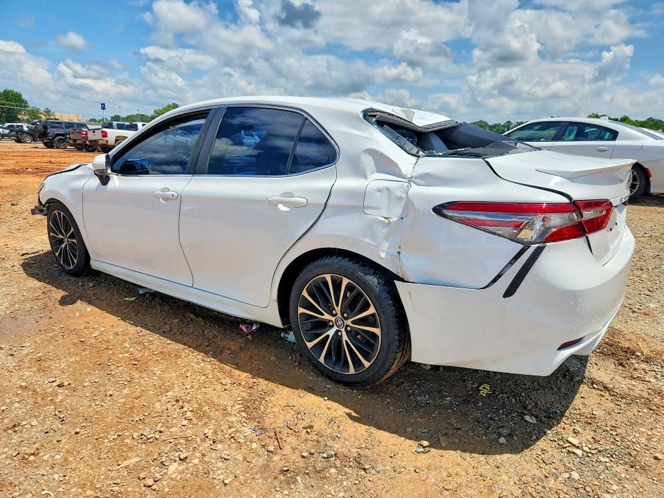 Auction sale of the 2018 Toyota Camry, vin: 4T1B11HK9JU007522, lot number: 61296766