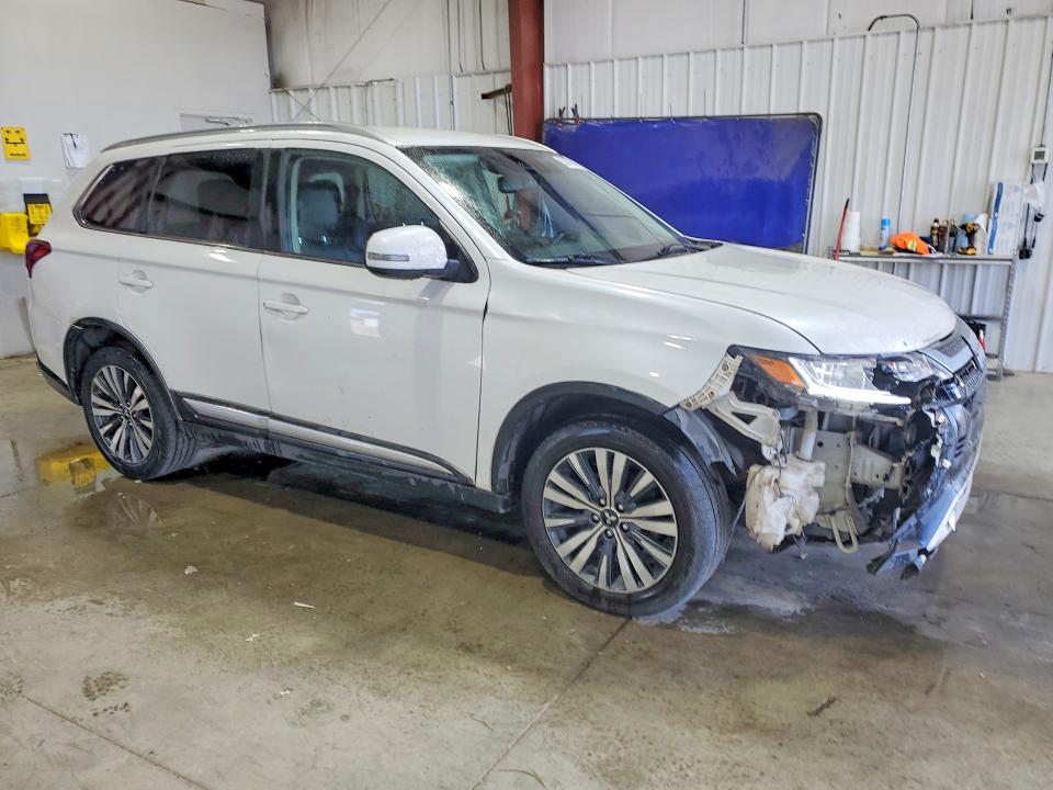 63679686 :رقم المزاد ، JA4AZ3A30LZ019548 vin ، 2020 Mitsubishi Outlander مزاد بيع